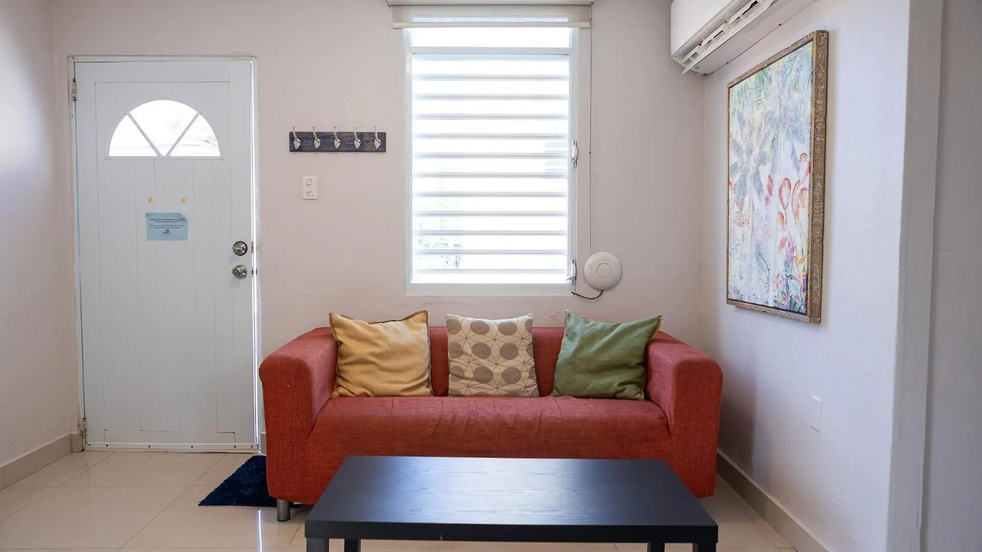 202-Beautiful City Gem Near The Beach With Free Parking location